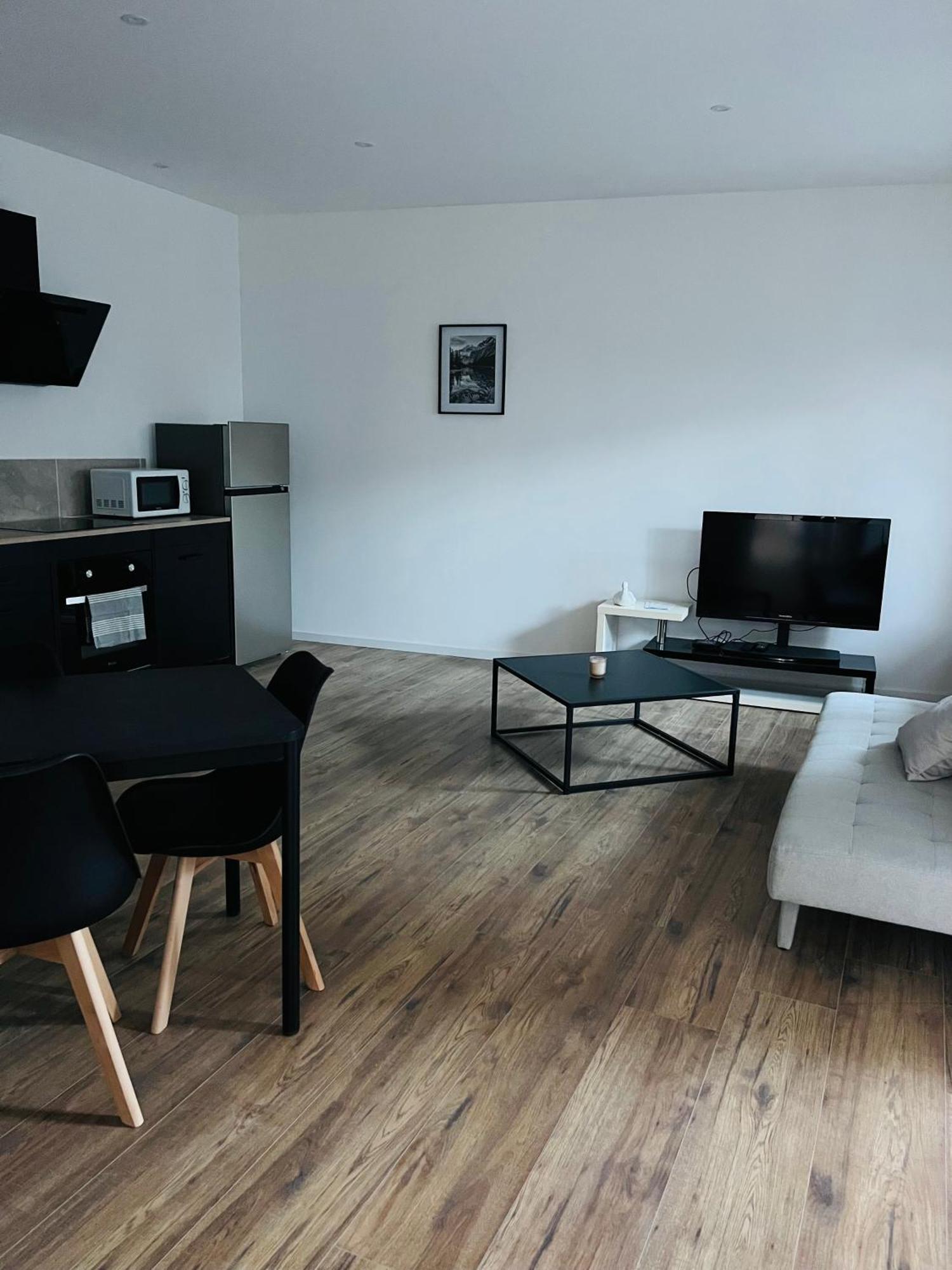 Logements 6 Pers A 15 Minutes D Angers Corné Exteriér fotografie